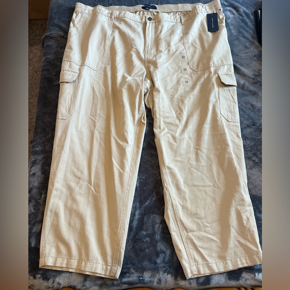 NWT Tommy Hilfiger Women’s Beige Cargo Pants, Size 2X